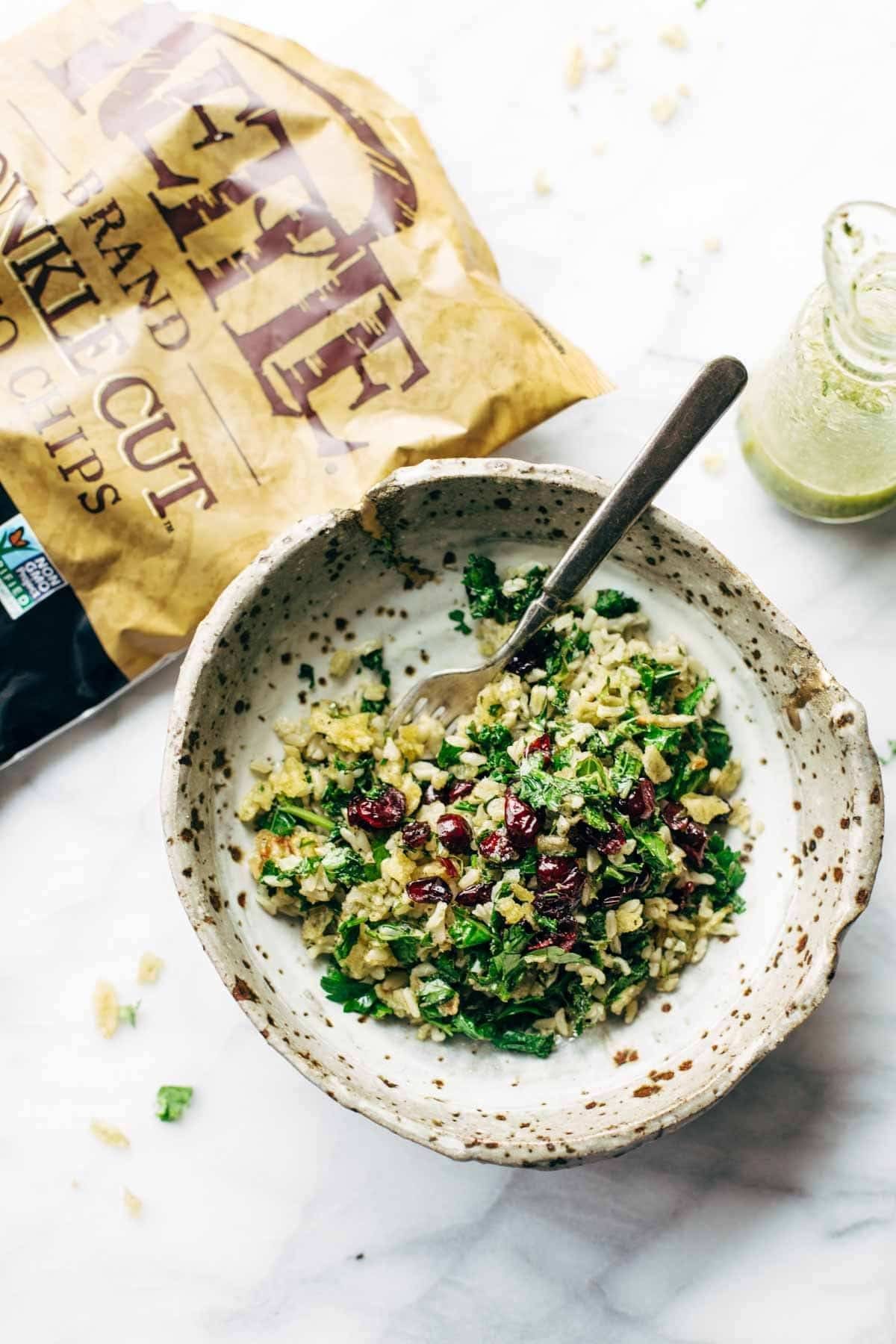 Garlic Kale and Brown Rice Salad with a zippy lemon herb dressing! This side dish recipe is so simple and it compliments almost any main dish! | pinchofyum.com Garlic Kale and Brown Rice Salad with a zippy lemon herb dressing! This side dish recipe is so simple and it compliments almost any main dish! | pinchofyum.com